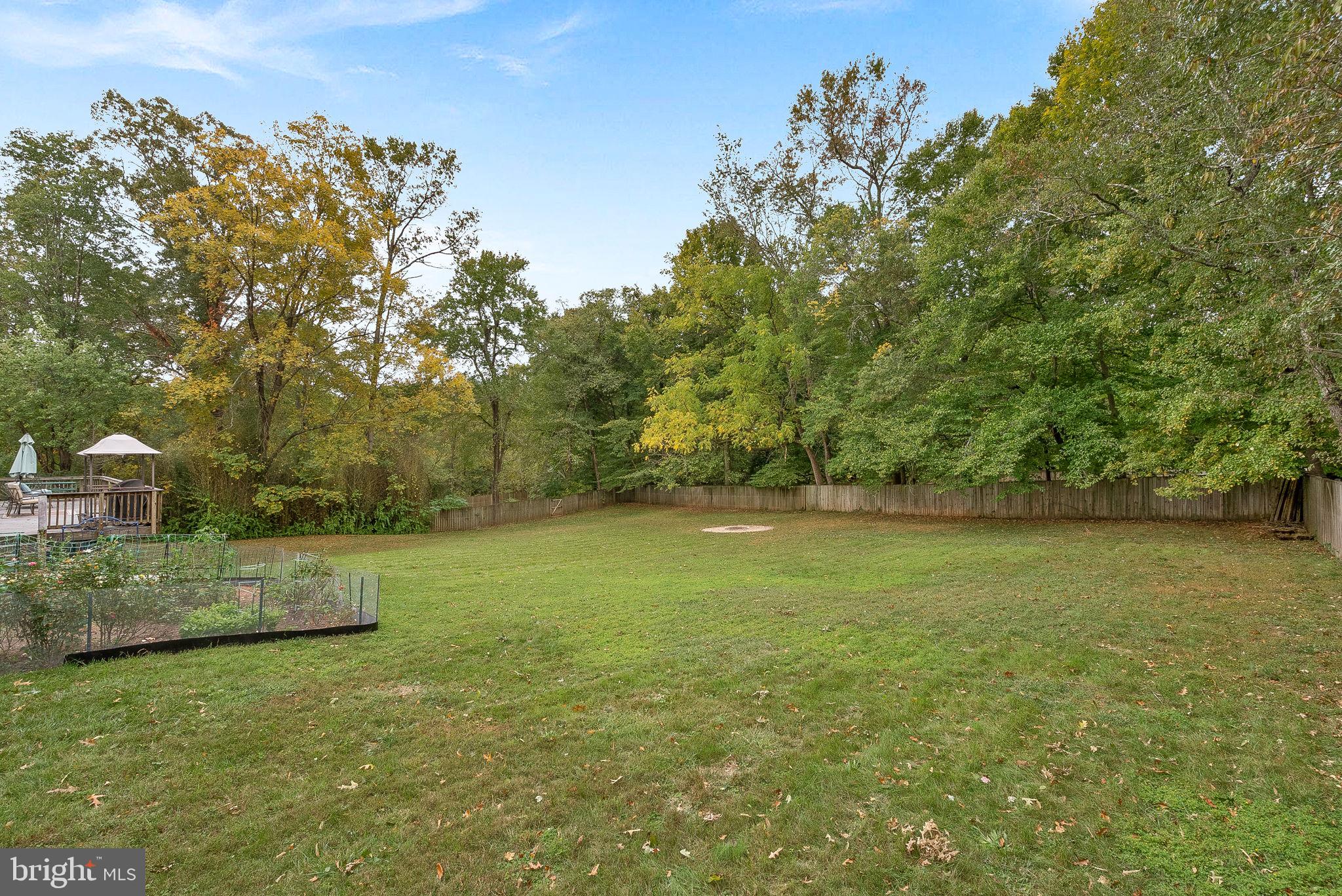 7408 Lake Dr