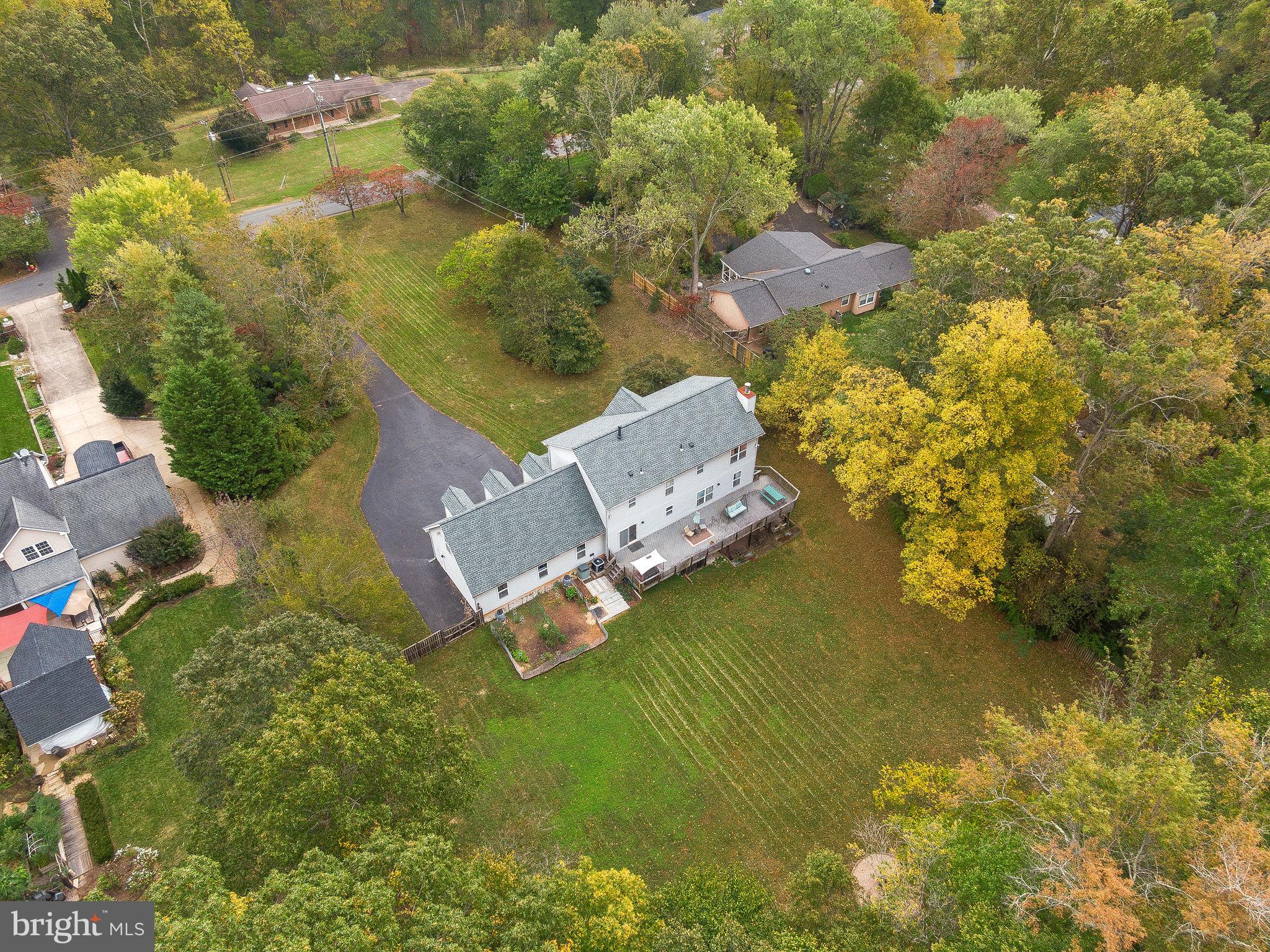 7408 Lake Dr