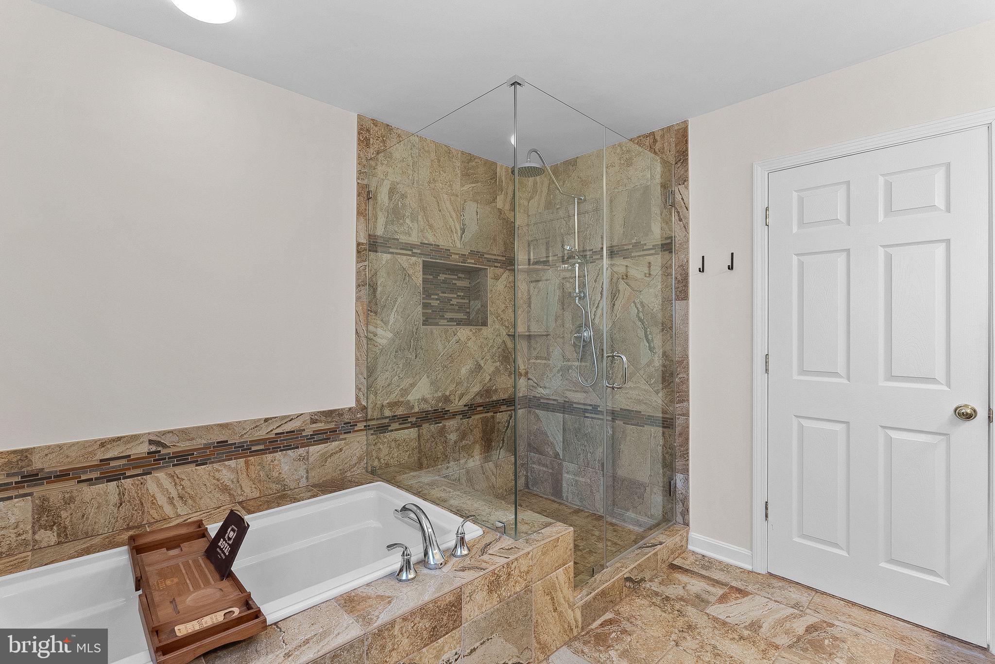 7408 Lake Dr