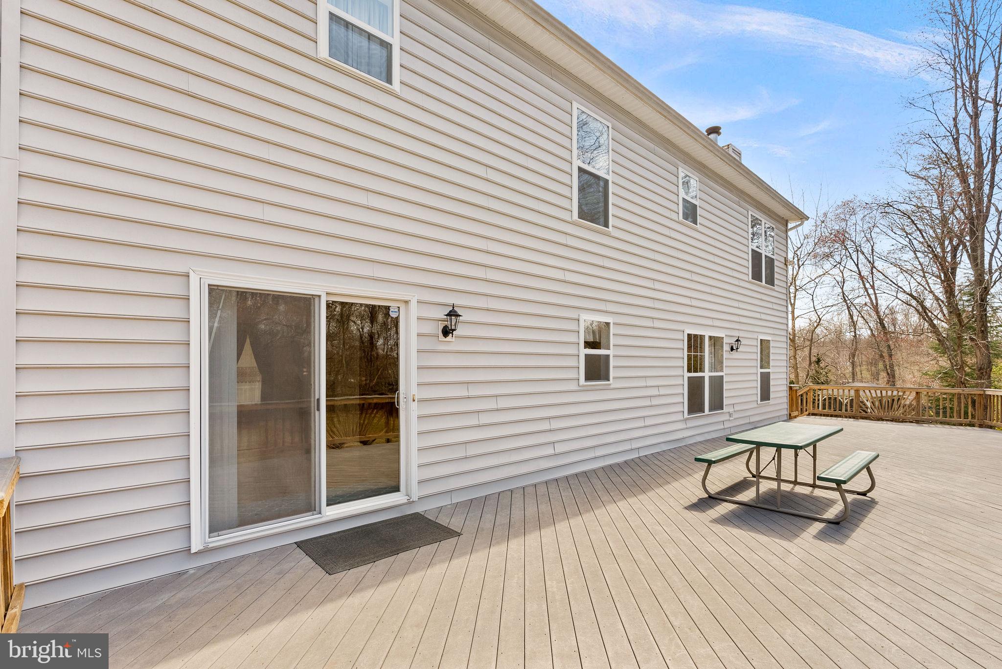 7408 Lake Dr