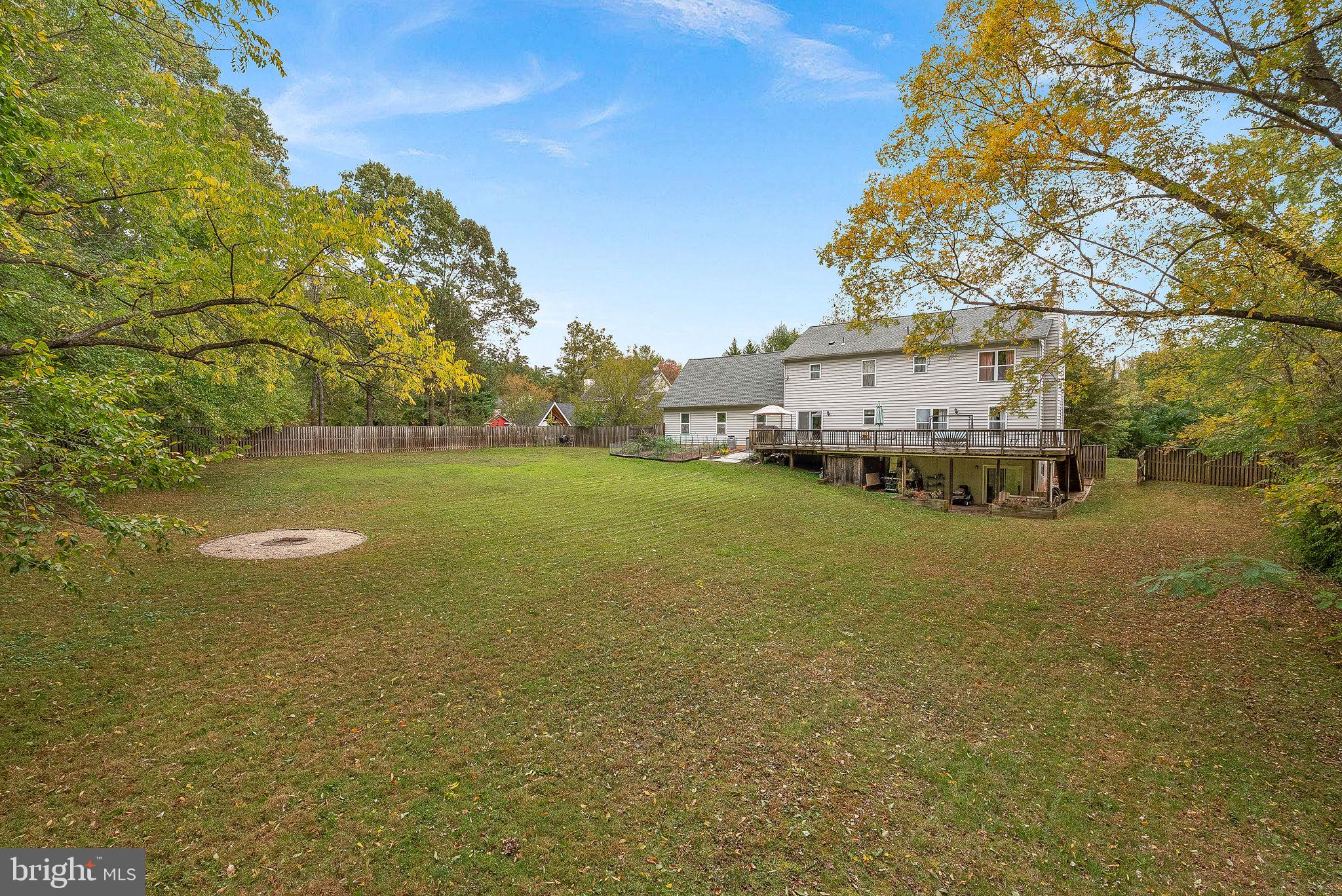 7408 Lake Dr