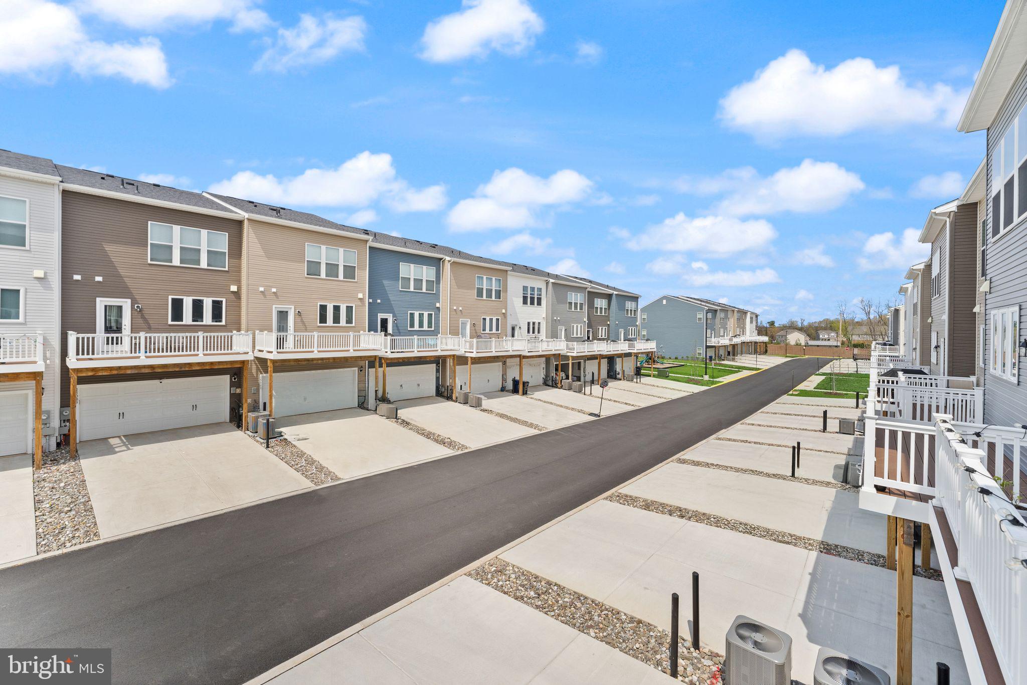 15003 JAXTON SQUARE LN