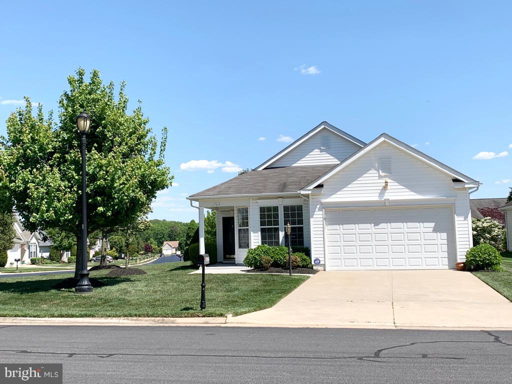 17614 FOUR SEASONS DR