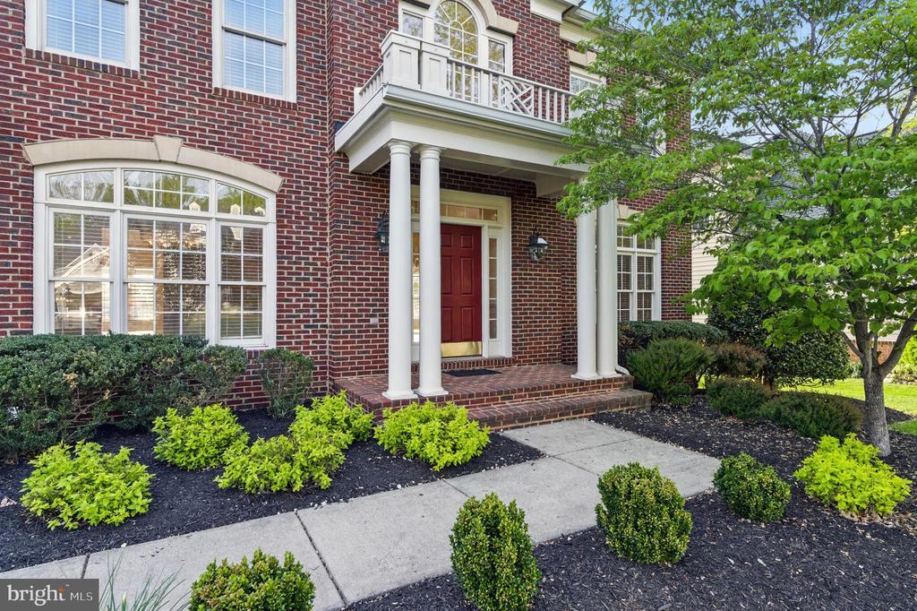 8040 Tysons Oaks Ct