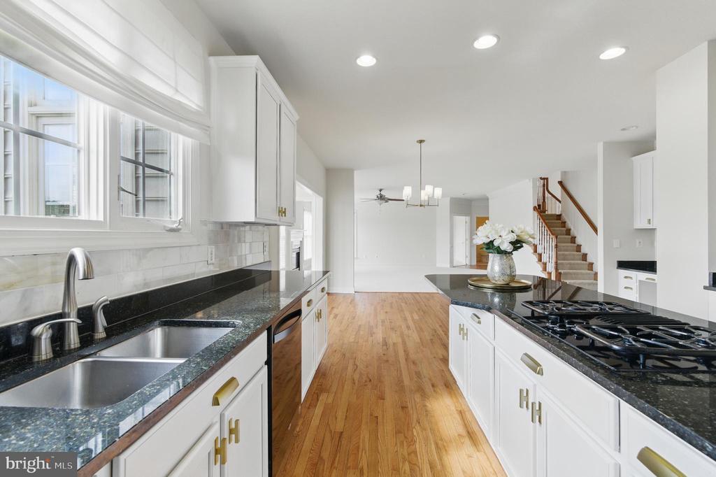 8040 Tysons Oaks Ct