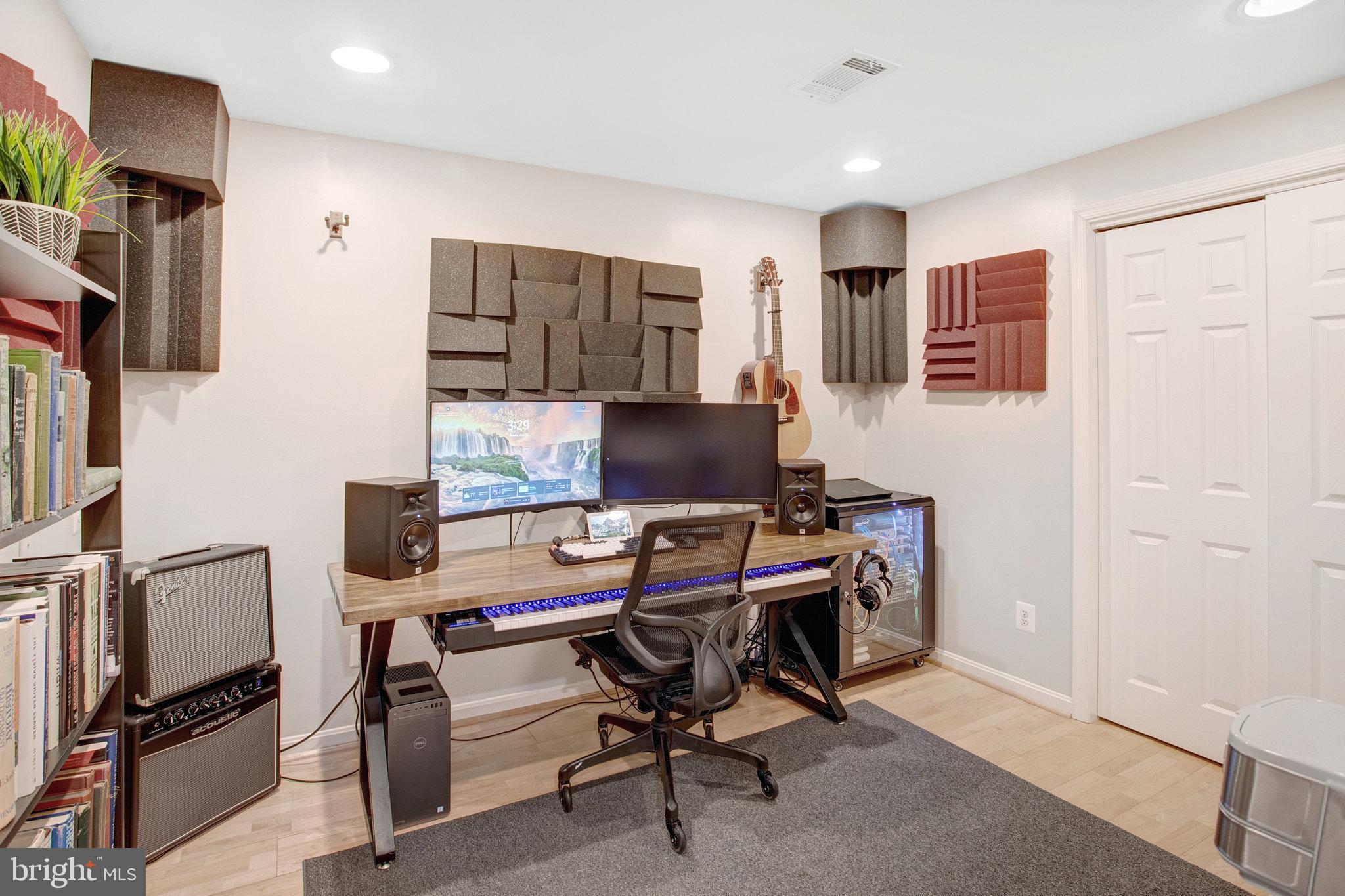 10375 Navarone Pl