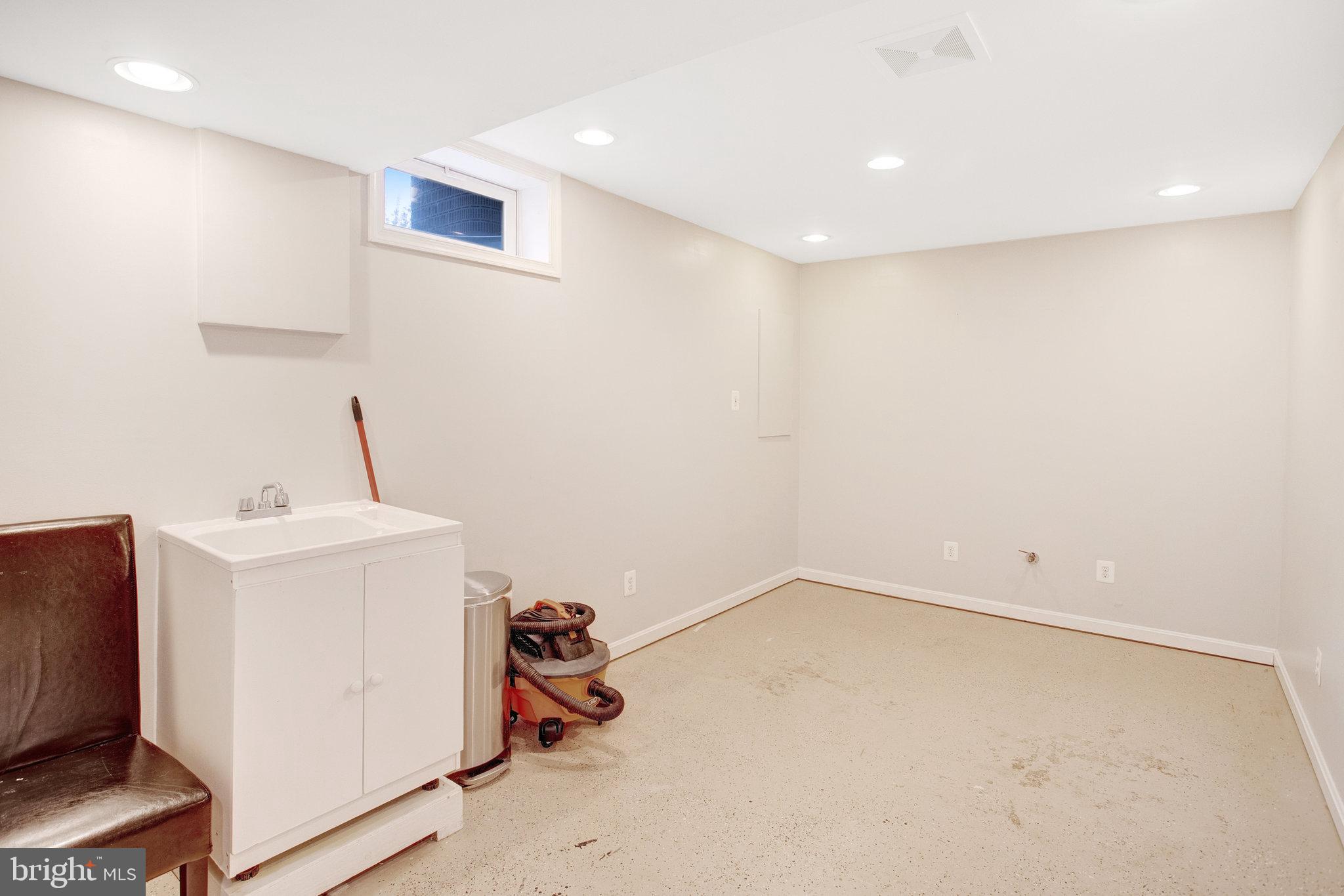 10375 Navarone Pl