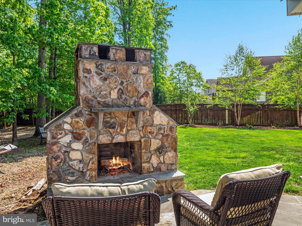 14475 Bluff Point Ct
