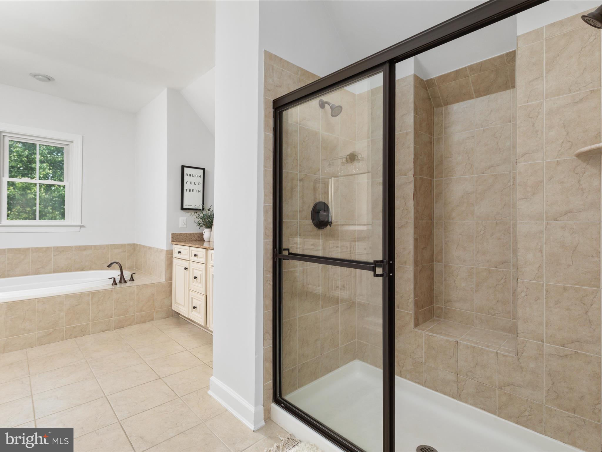 14475 Bluff Point Ct