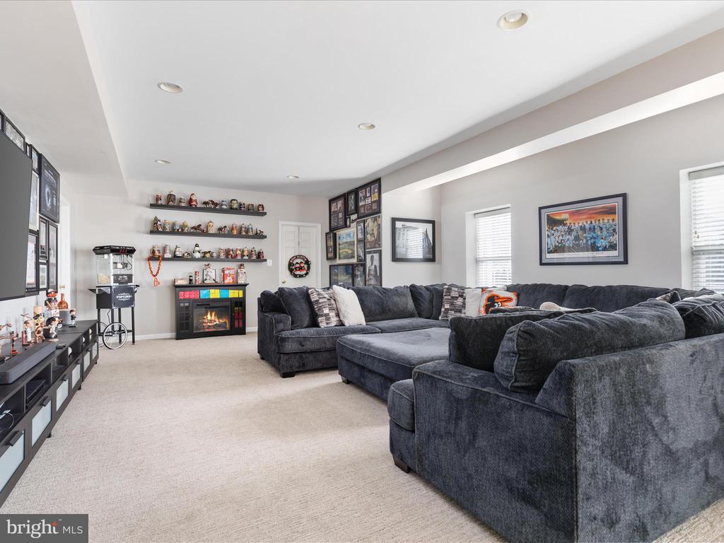 8705 Lords View Loop
