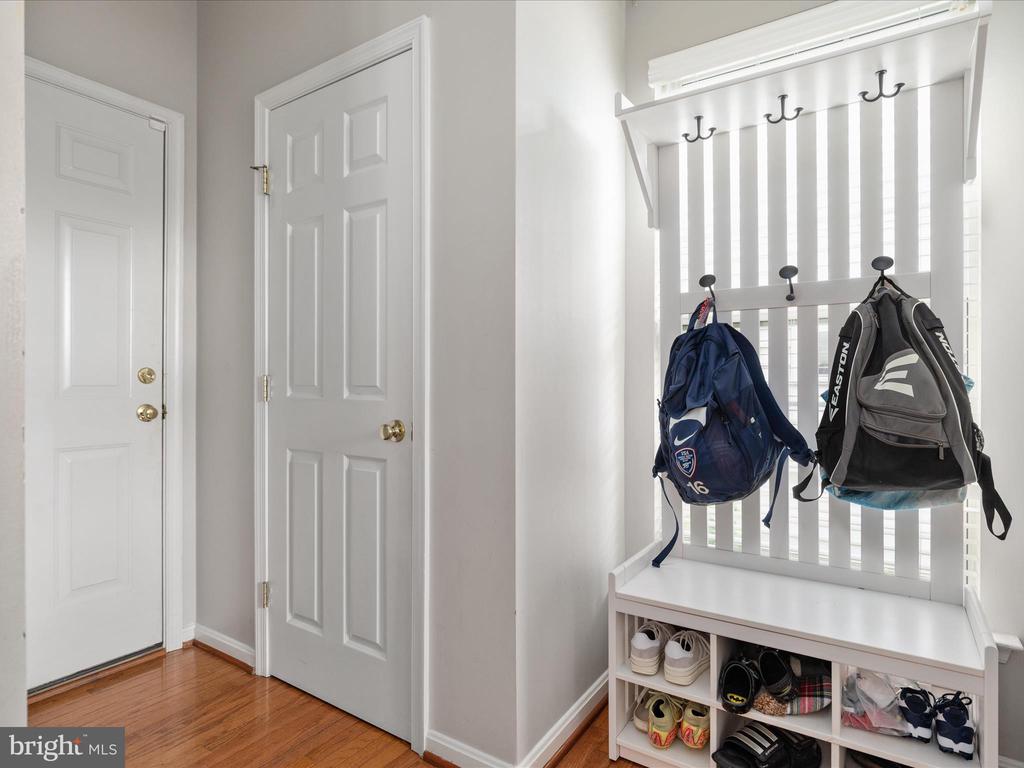 8705 Lords View Loop