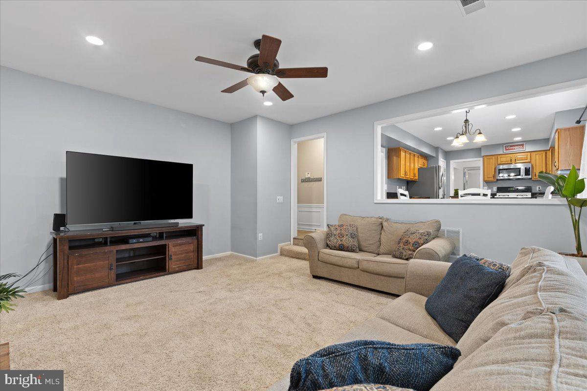 3565 Hummock Pl