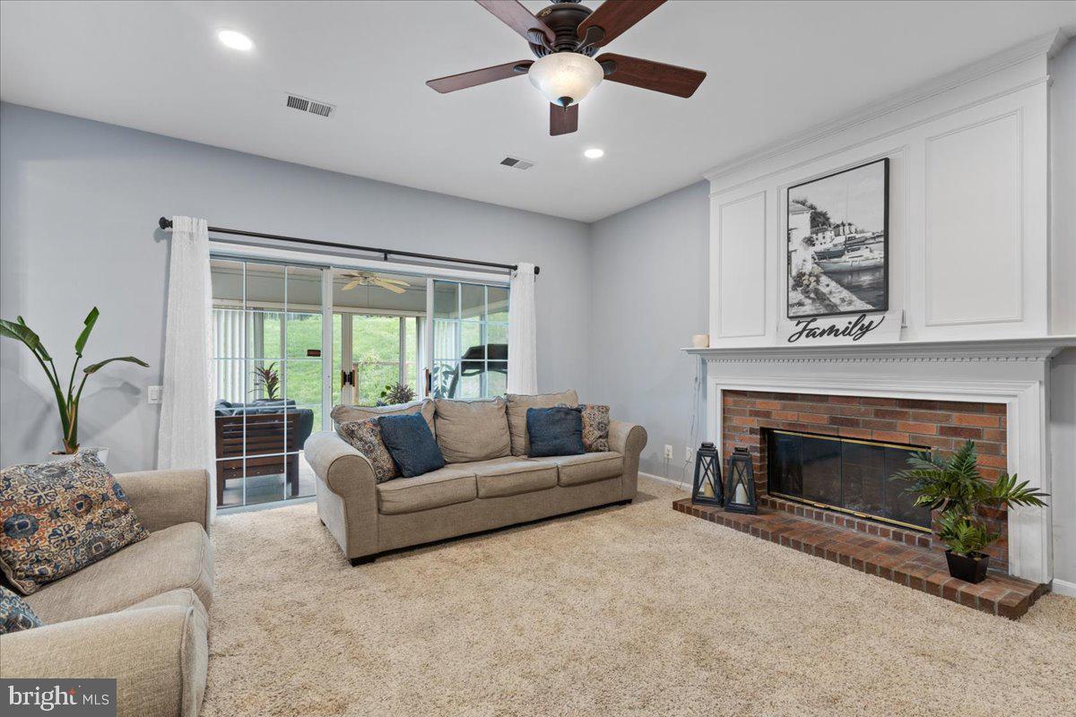 3565 Hummock Pl