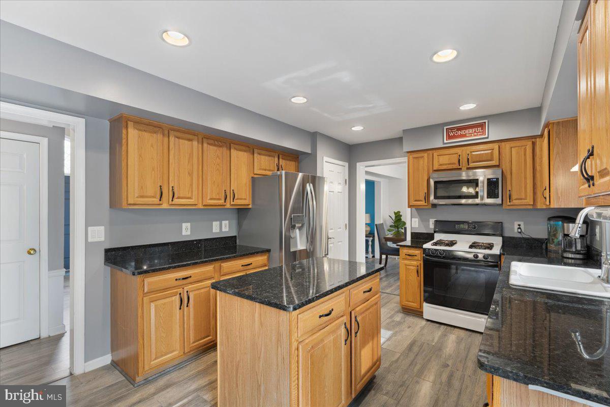 3565 Hummock Pl