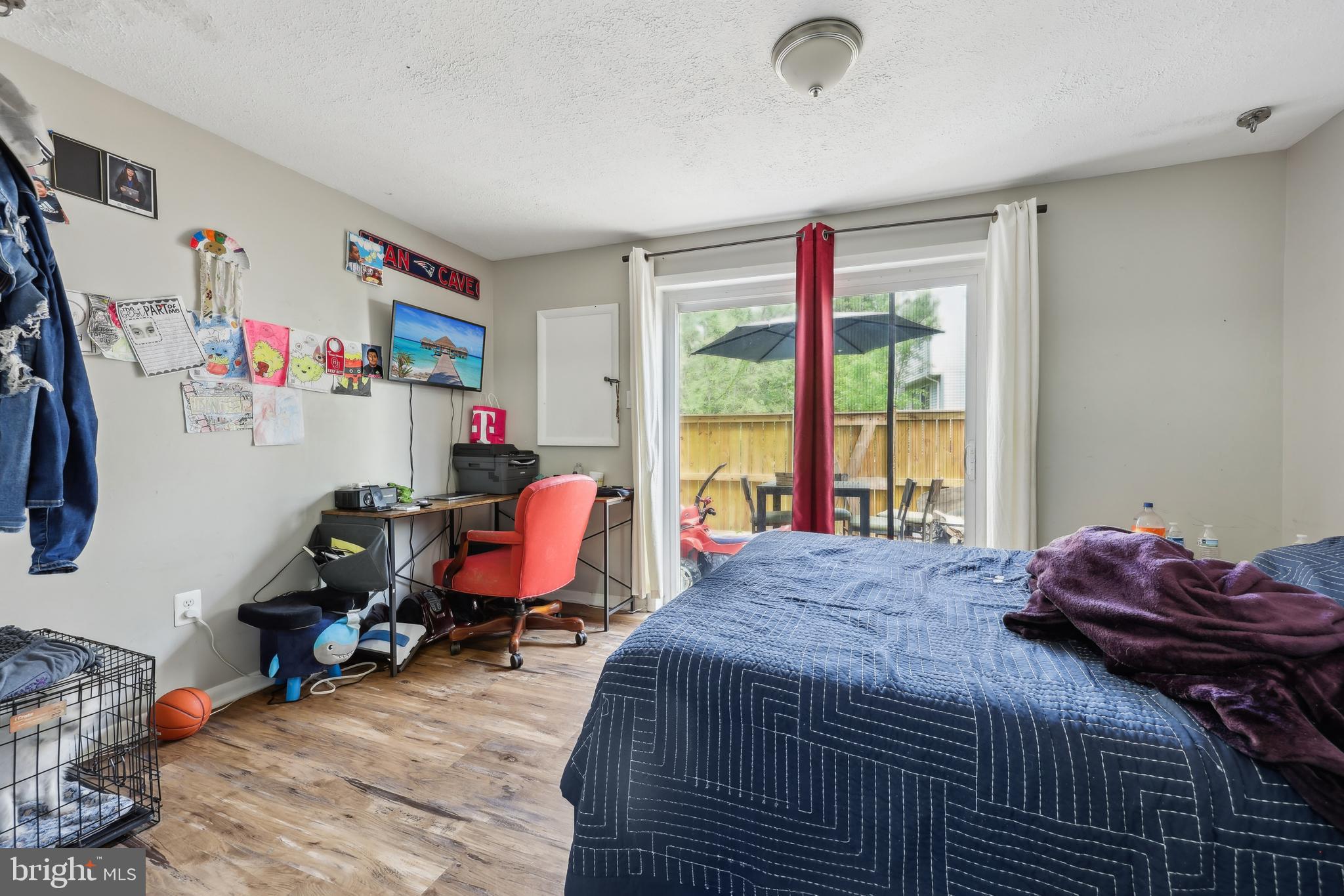 1660 Thenia Pl