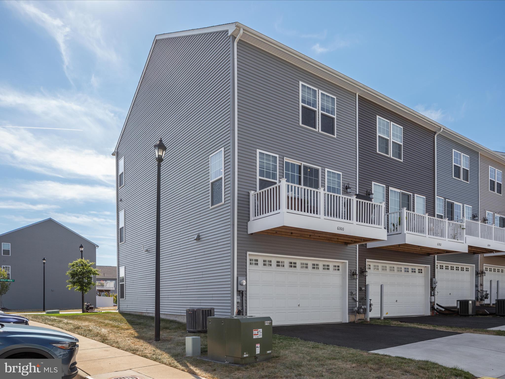6300 Berkley Bridge Pl