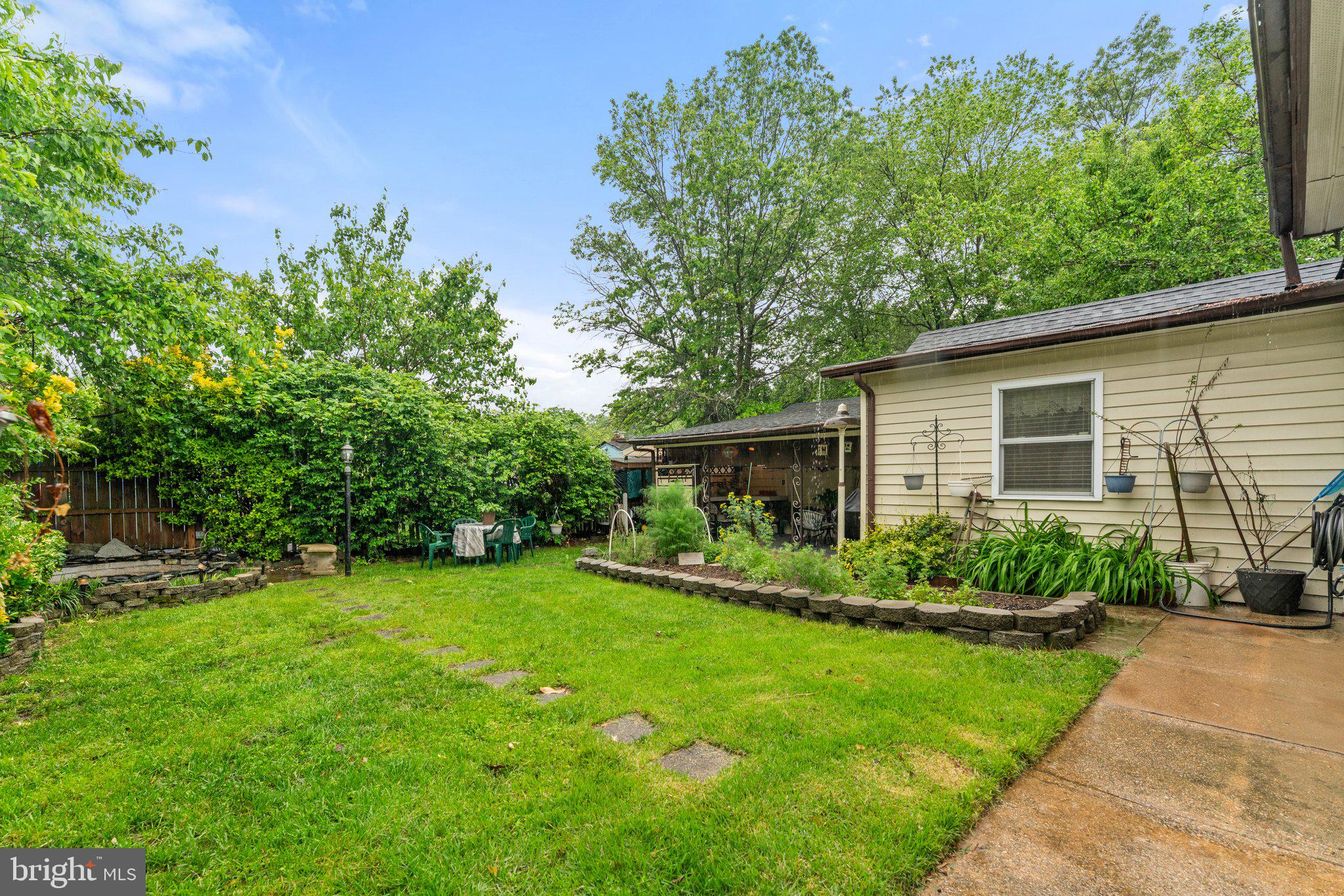 1517 Margaret St