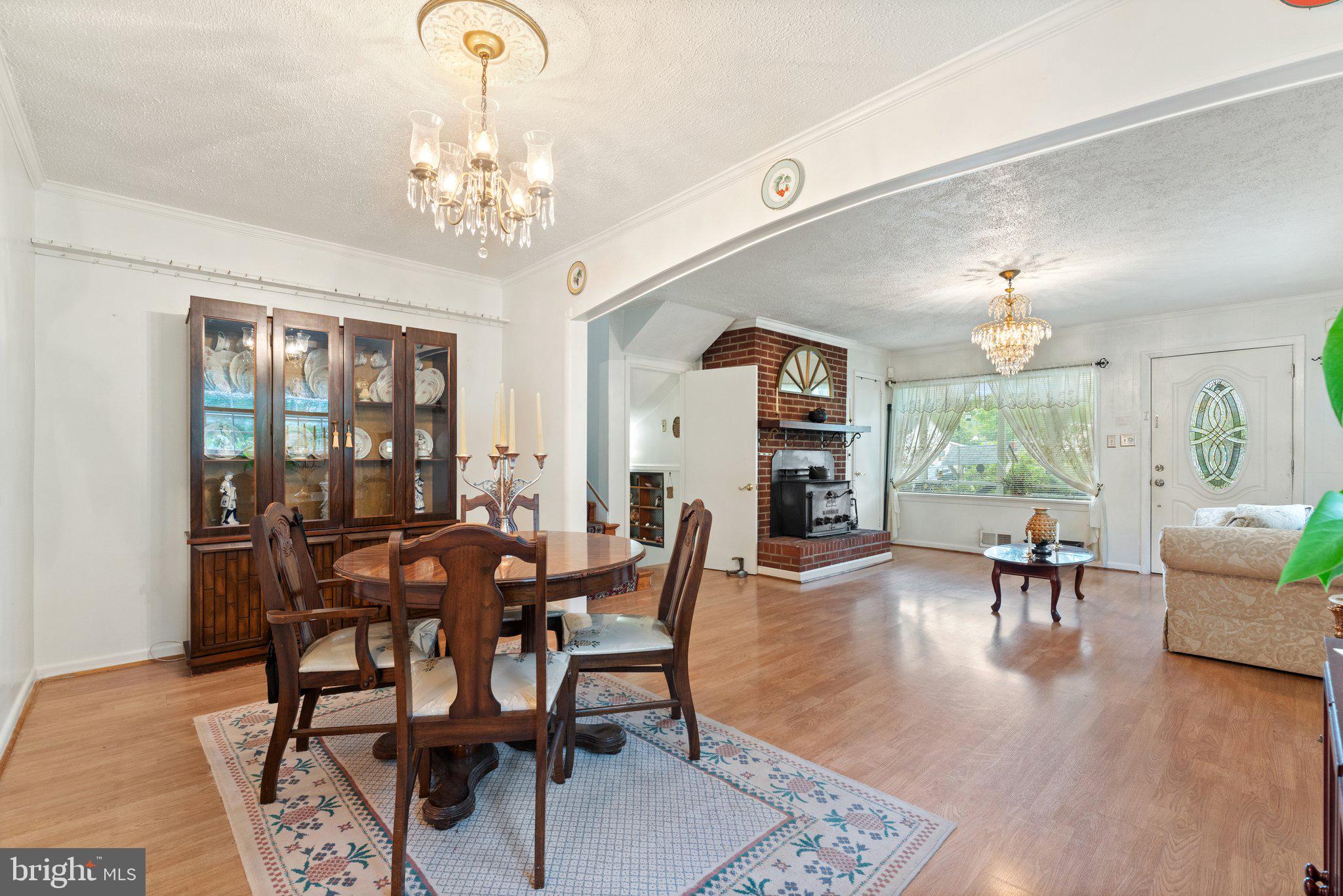 1517 Margaret St
