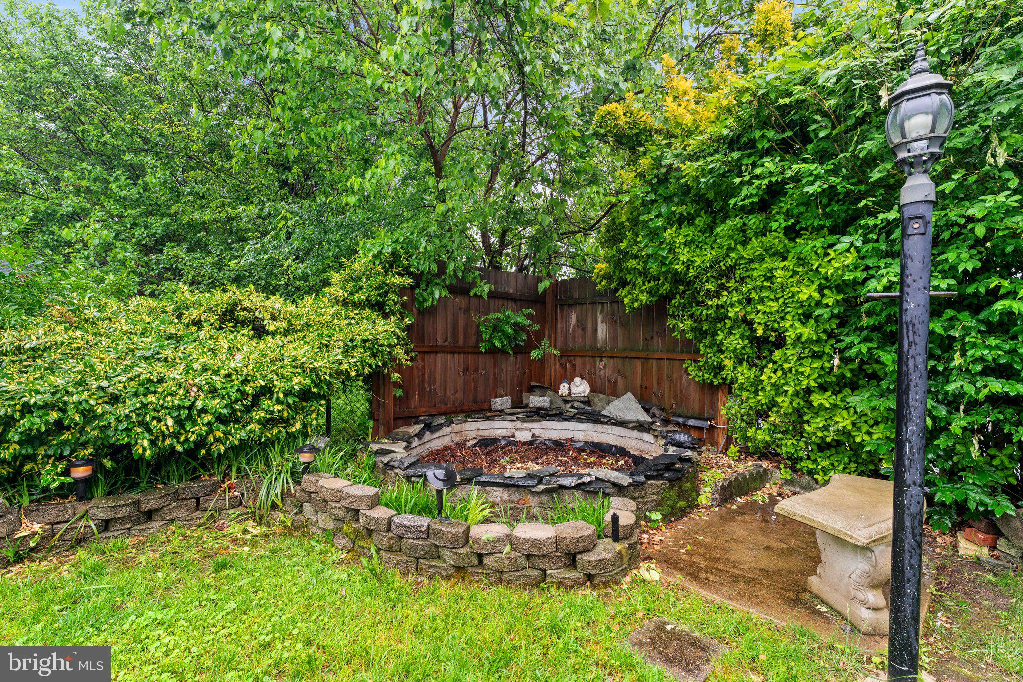 1517 Margaret St