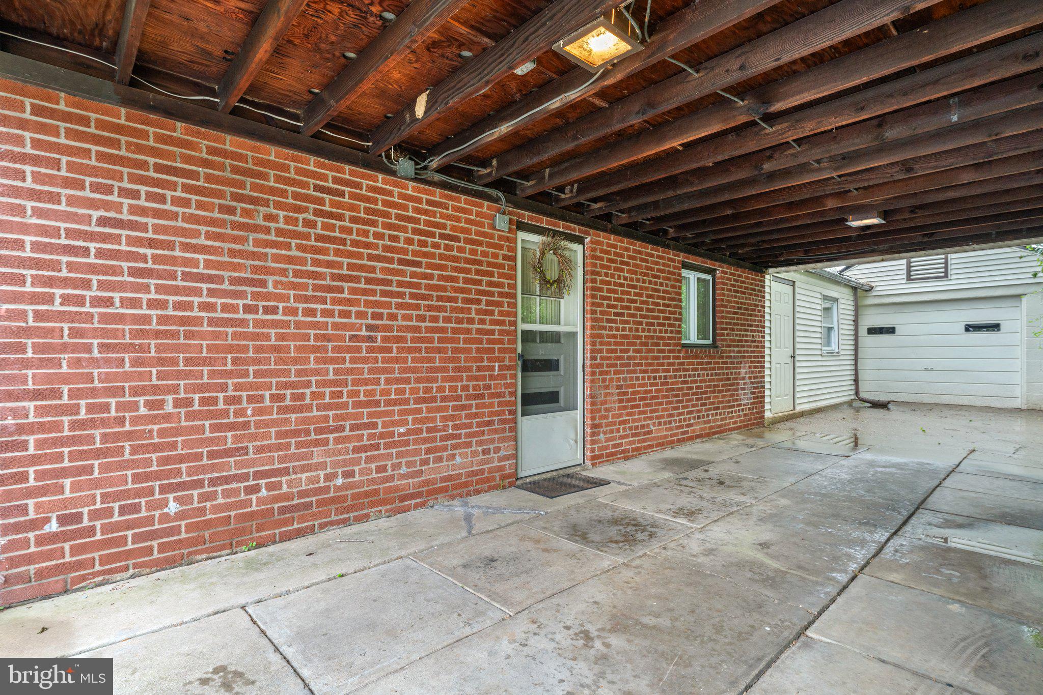 1517 Margaret St