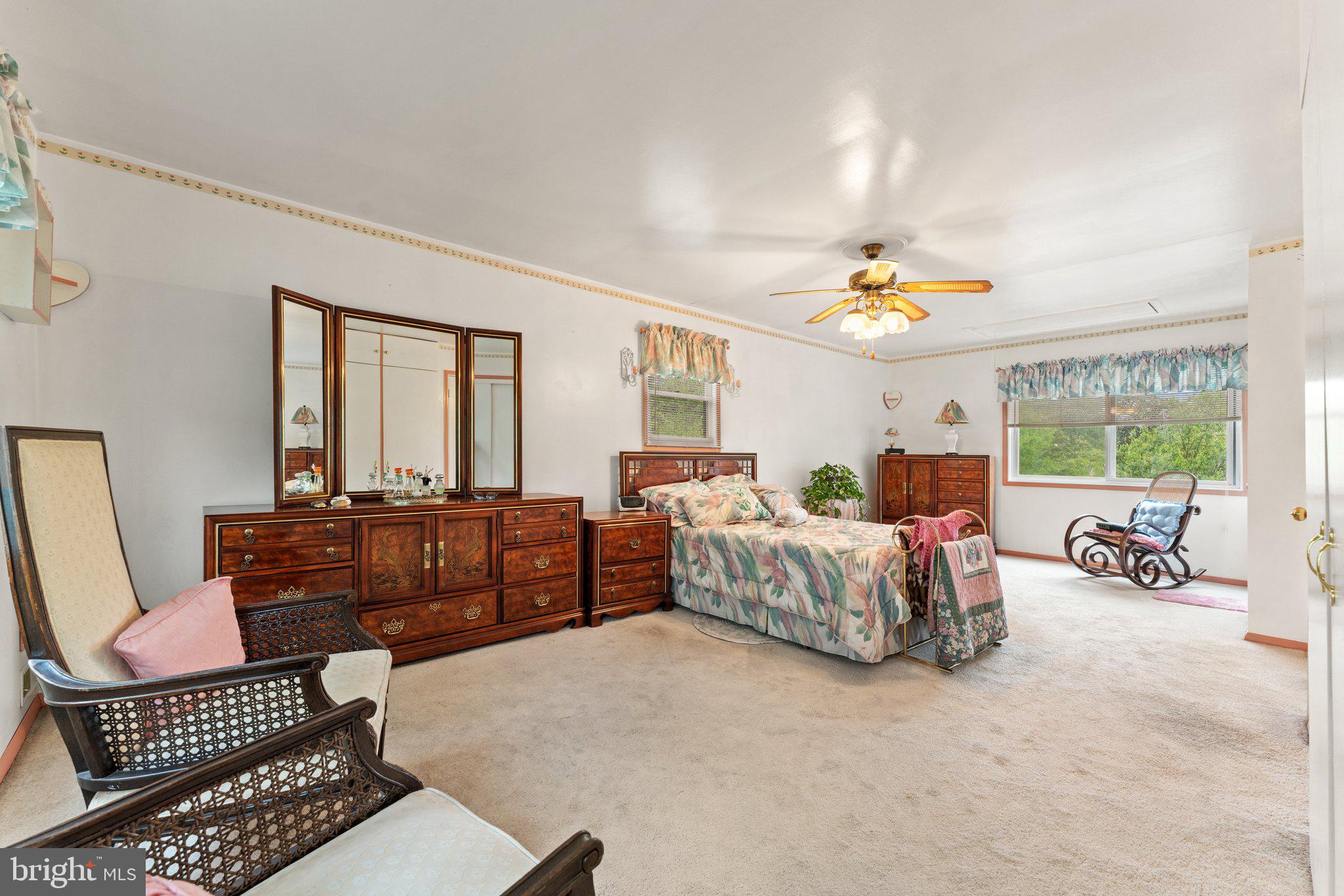 1517 Margaret St