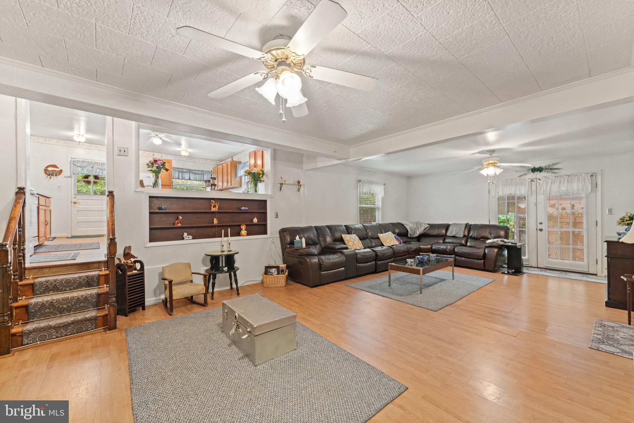 1517 Margaret St