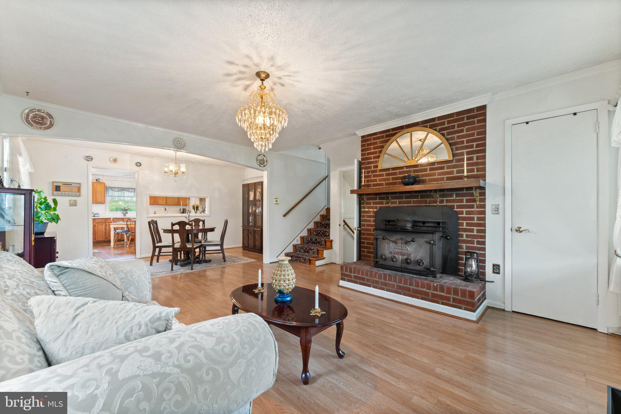 1517 Margaret St