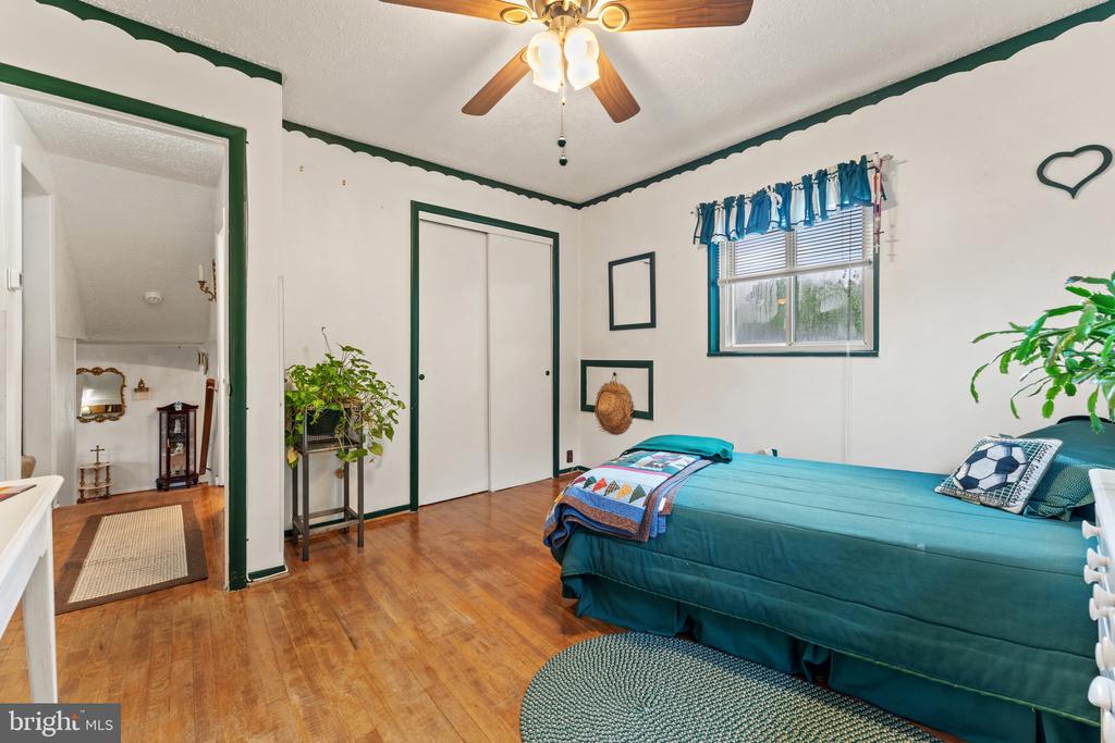 1517 Margaret St