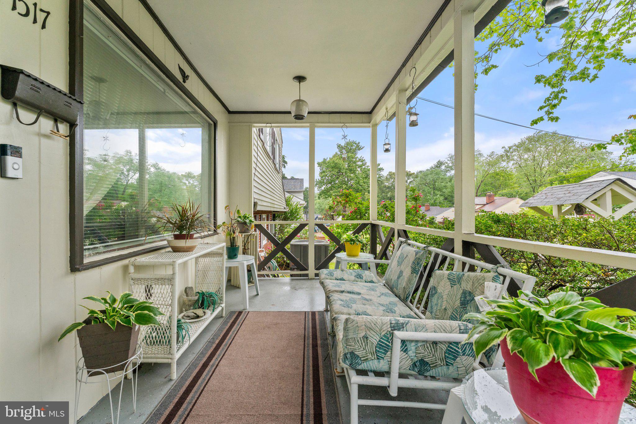 1517 Margaret St