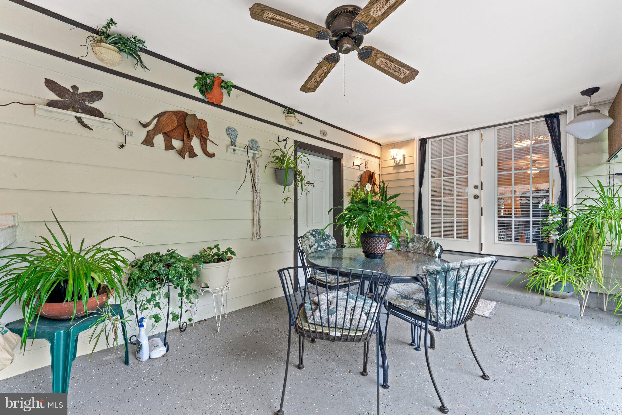 1517 Margaret St