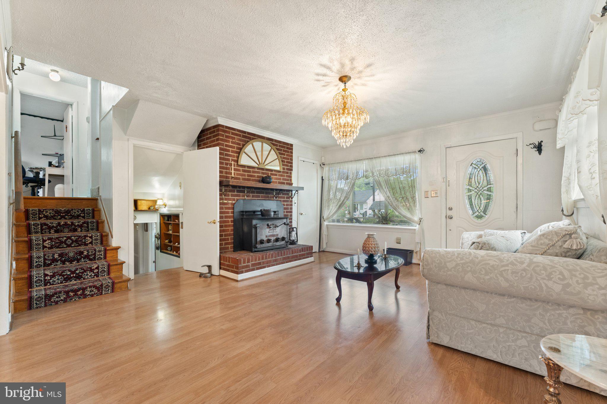 1517 Margaret St