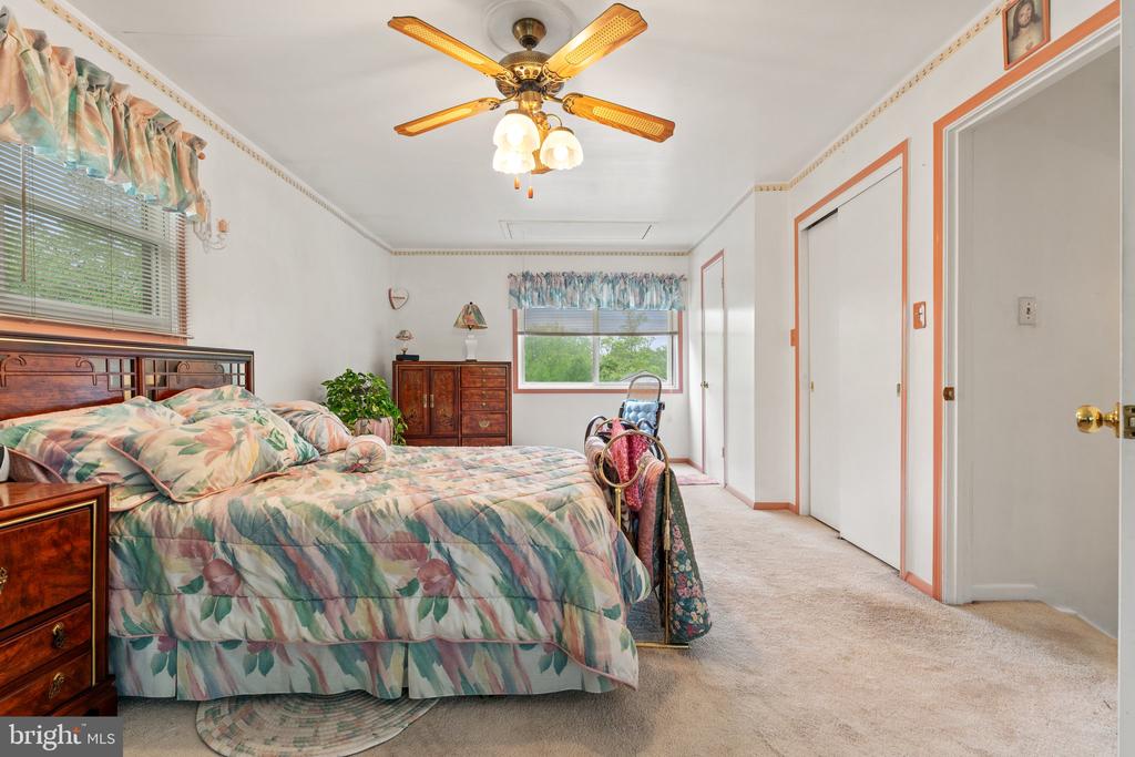 1517 Margaret St