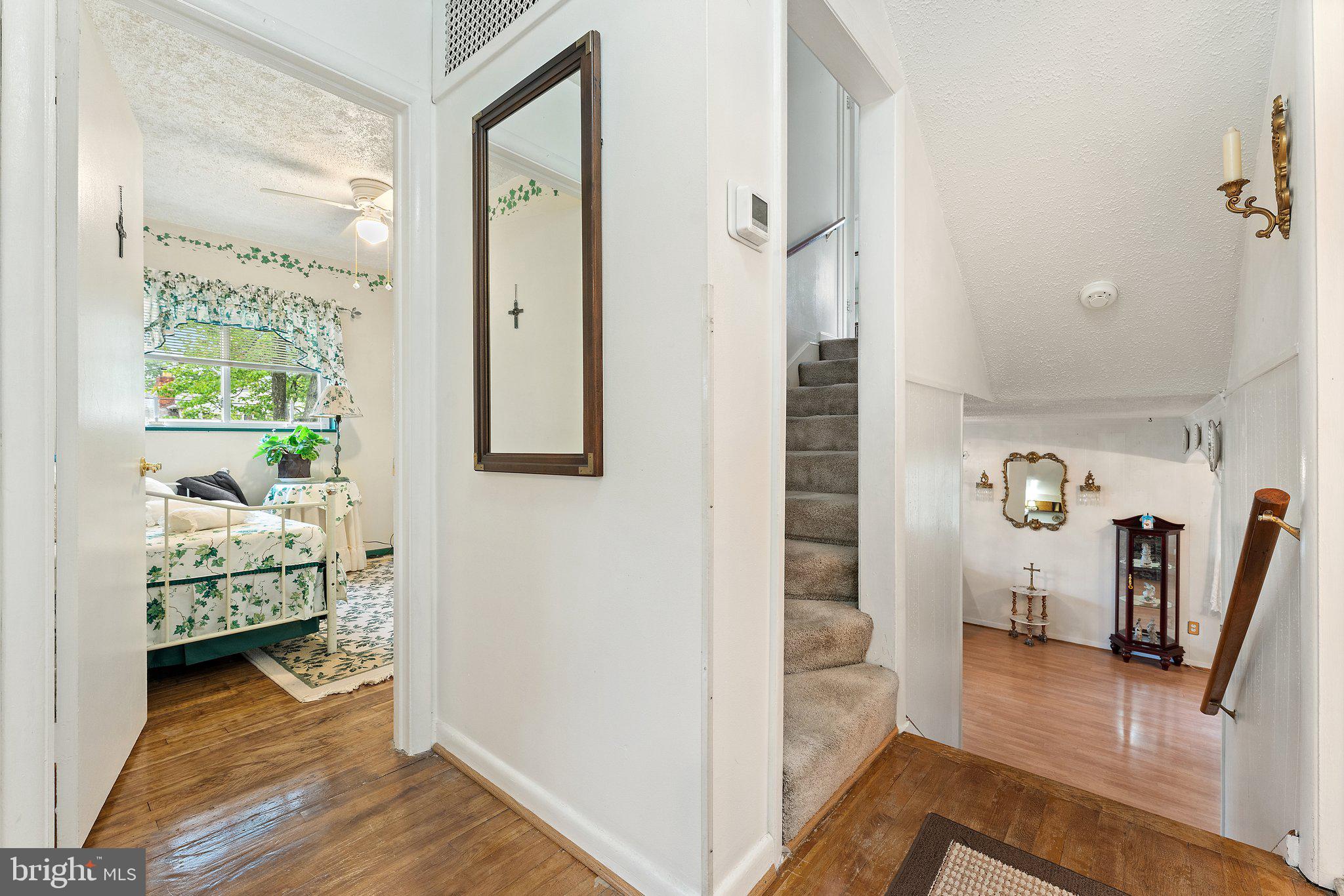 1517 Margaret St