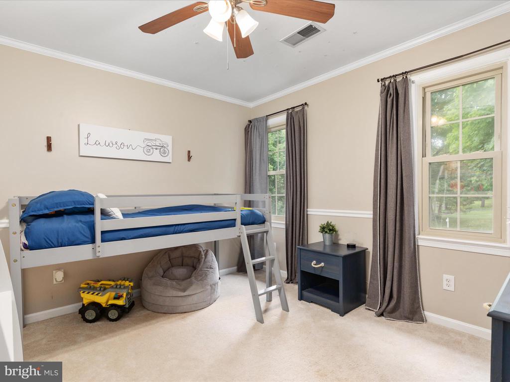 4002 Latham