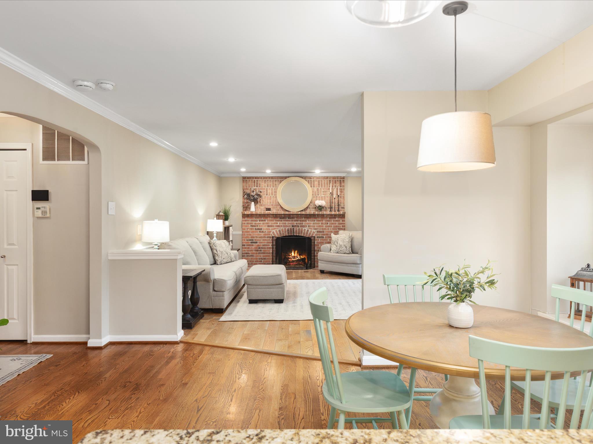 4002 Latham