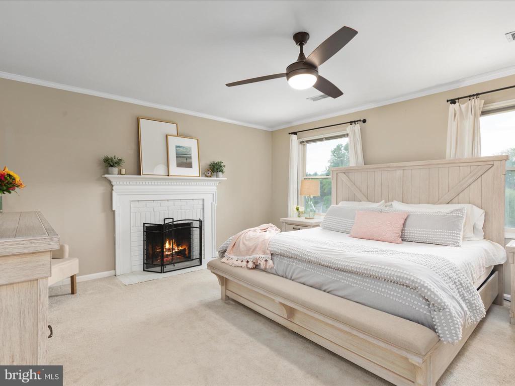 4002 Latham