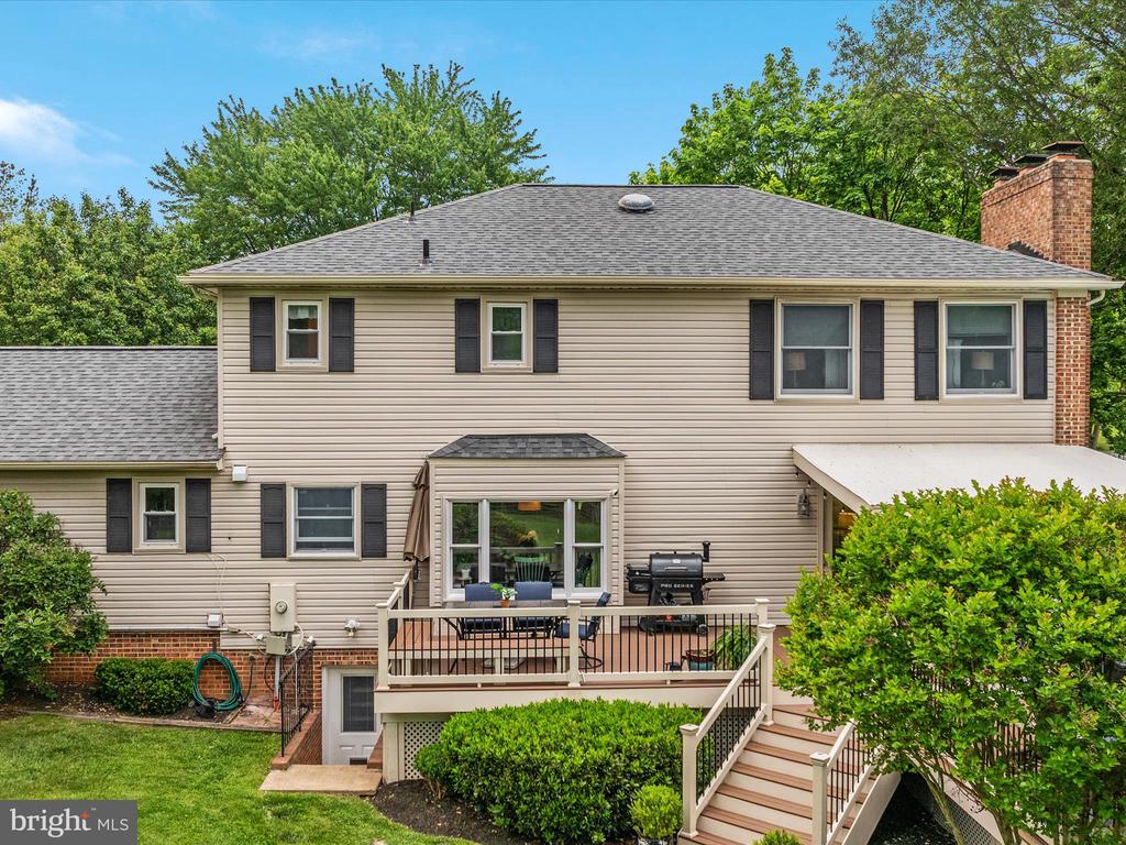 4002 Latham