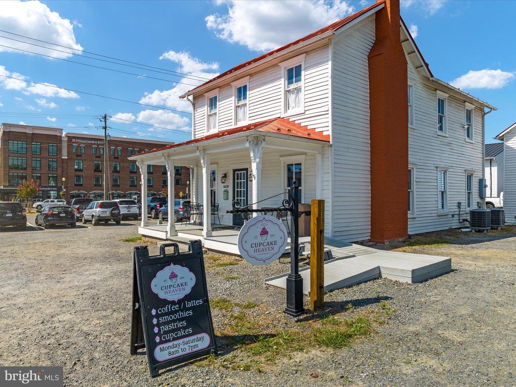 4002 Latham