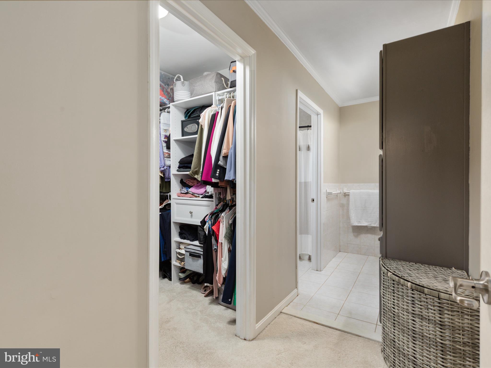 4002 Latham