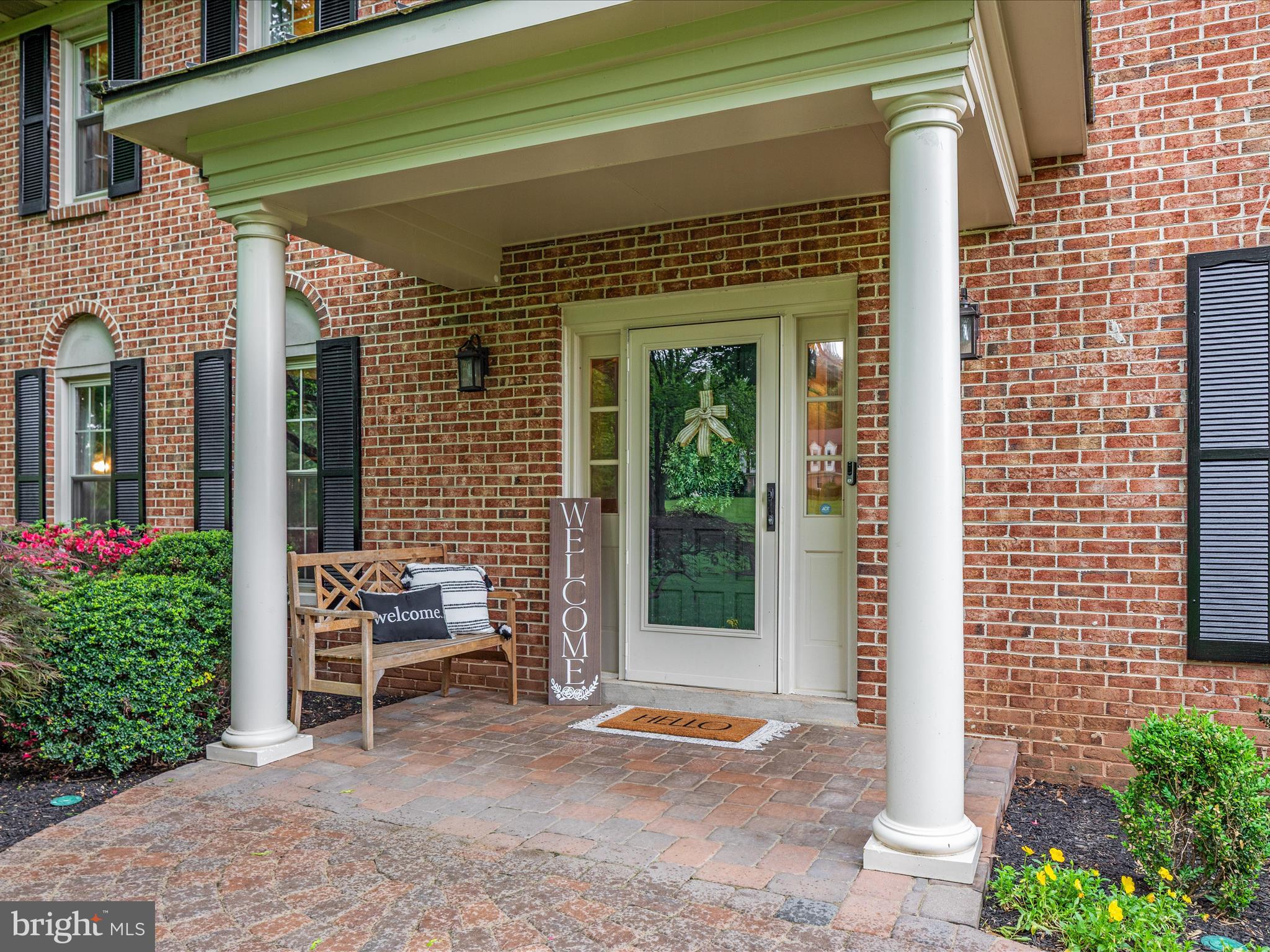 4002 Latham