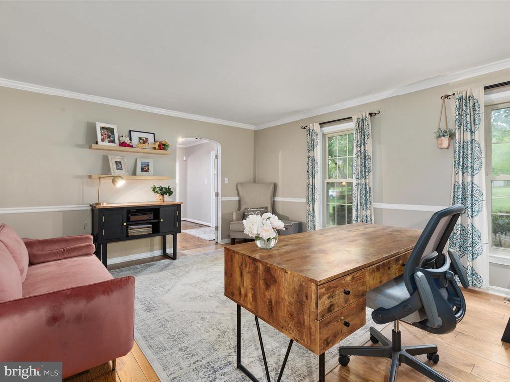 4002 Latham