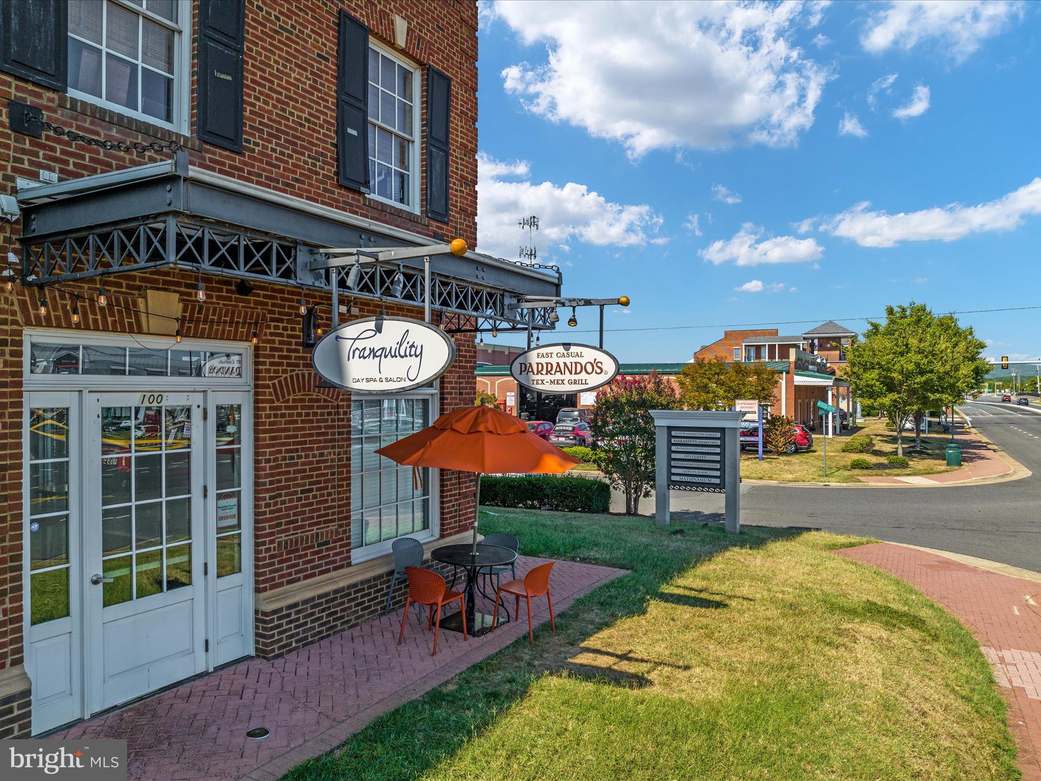 4002 Latham