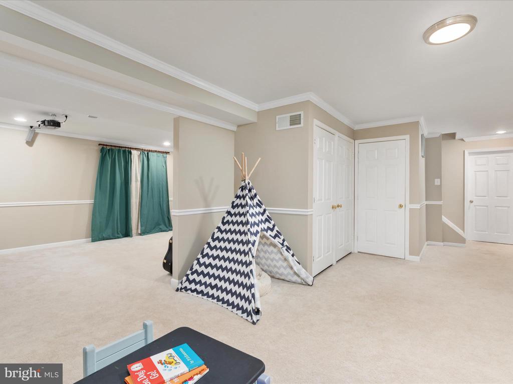 4002 Latham