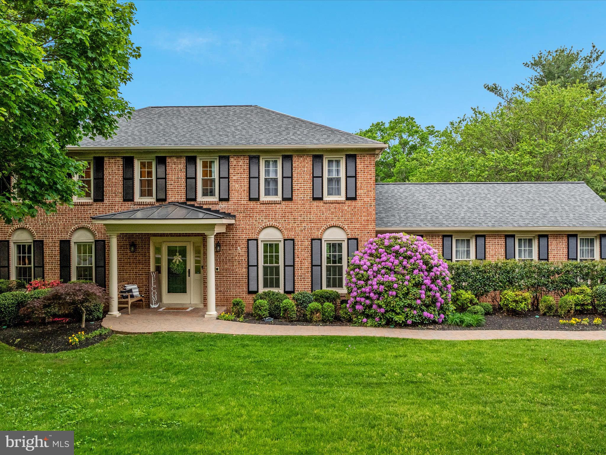 4002 Latham