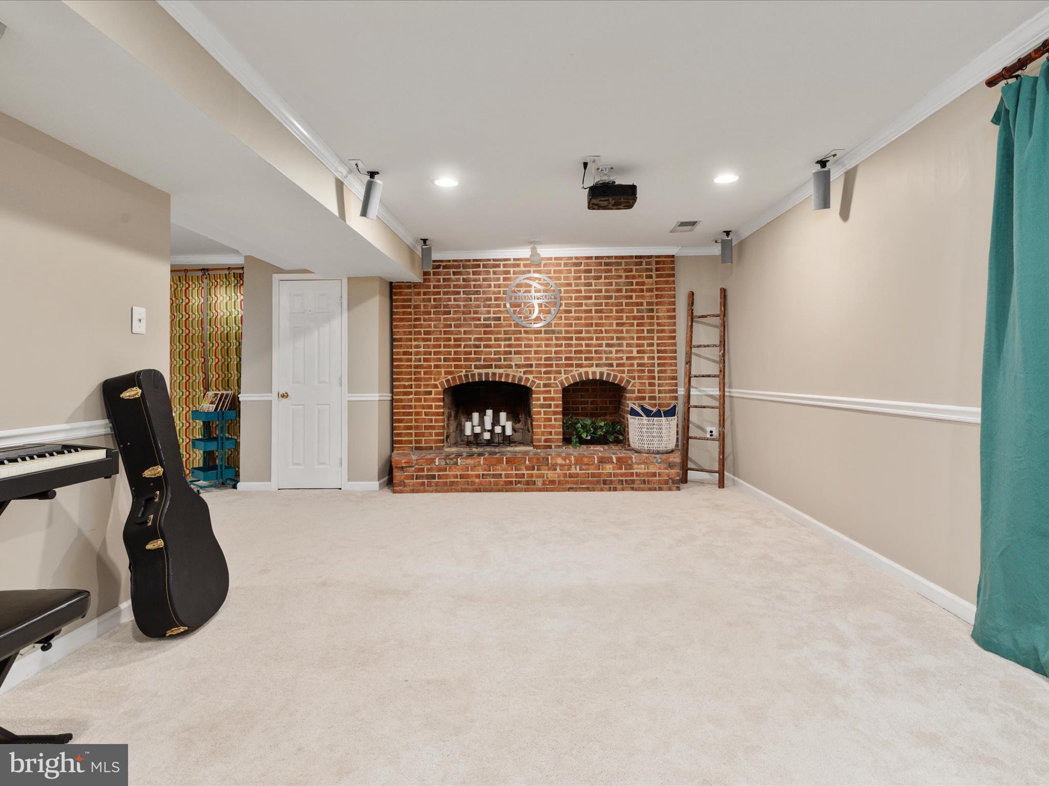 4002 Latham
