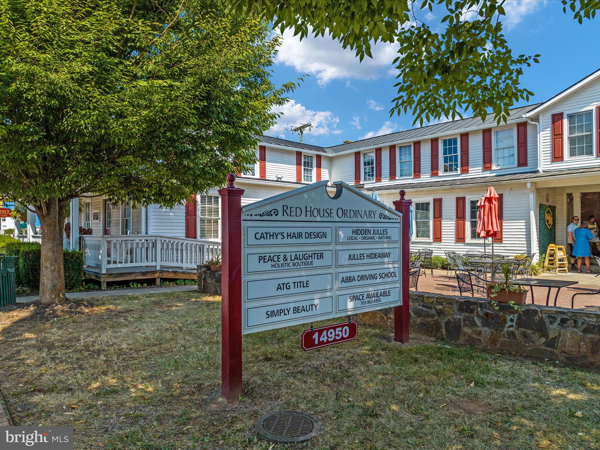 4002 Latham