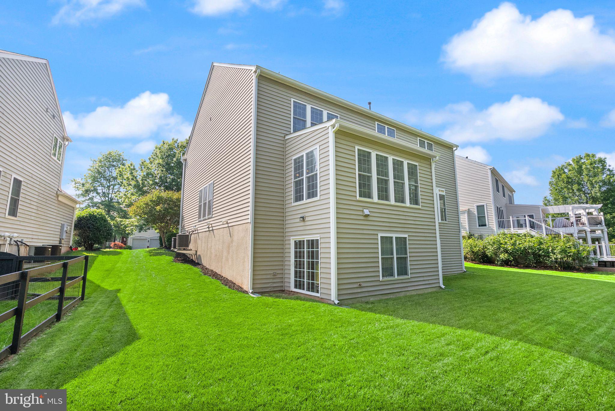 10872 Mayfield Trace Pl