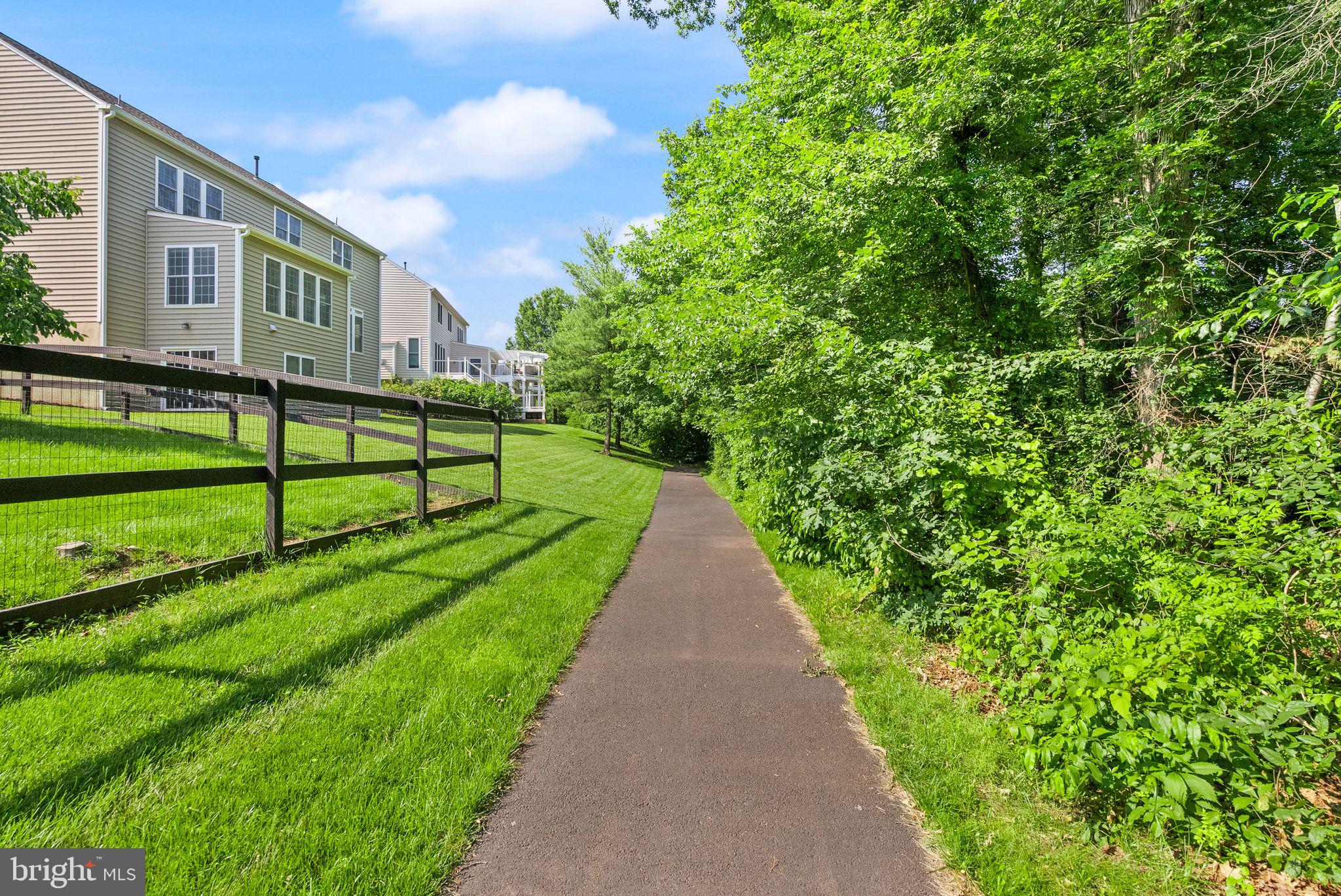 10872 Mayfield Trace Pl