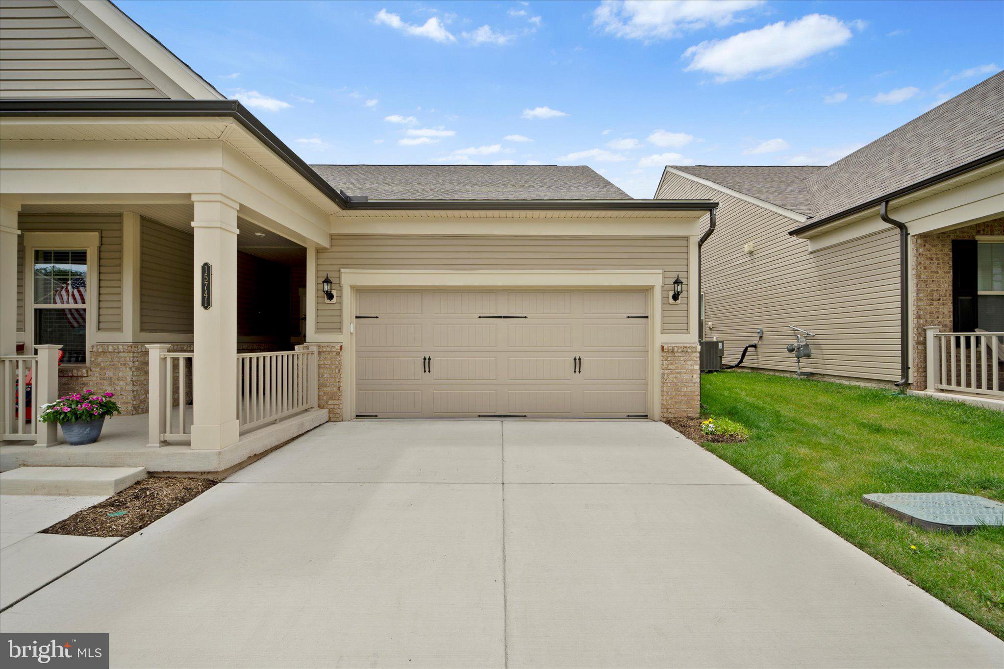 15741 Gardenia Ridge Way