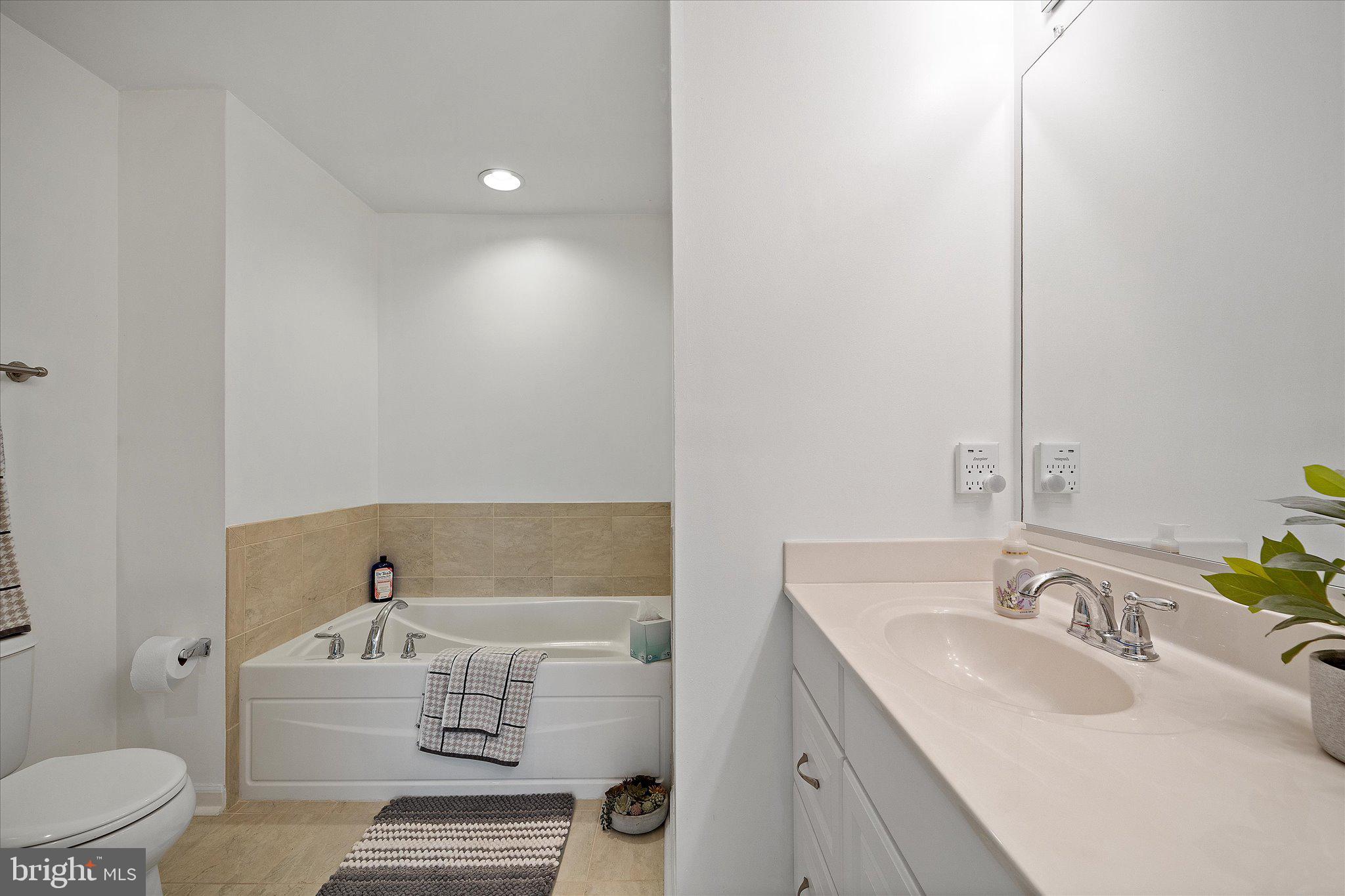 6124 Aster Haven Cir
